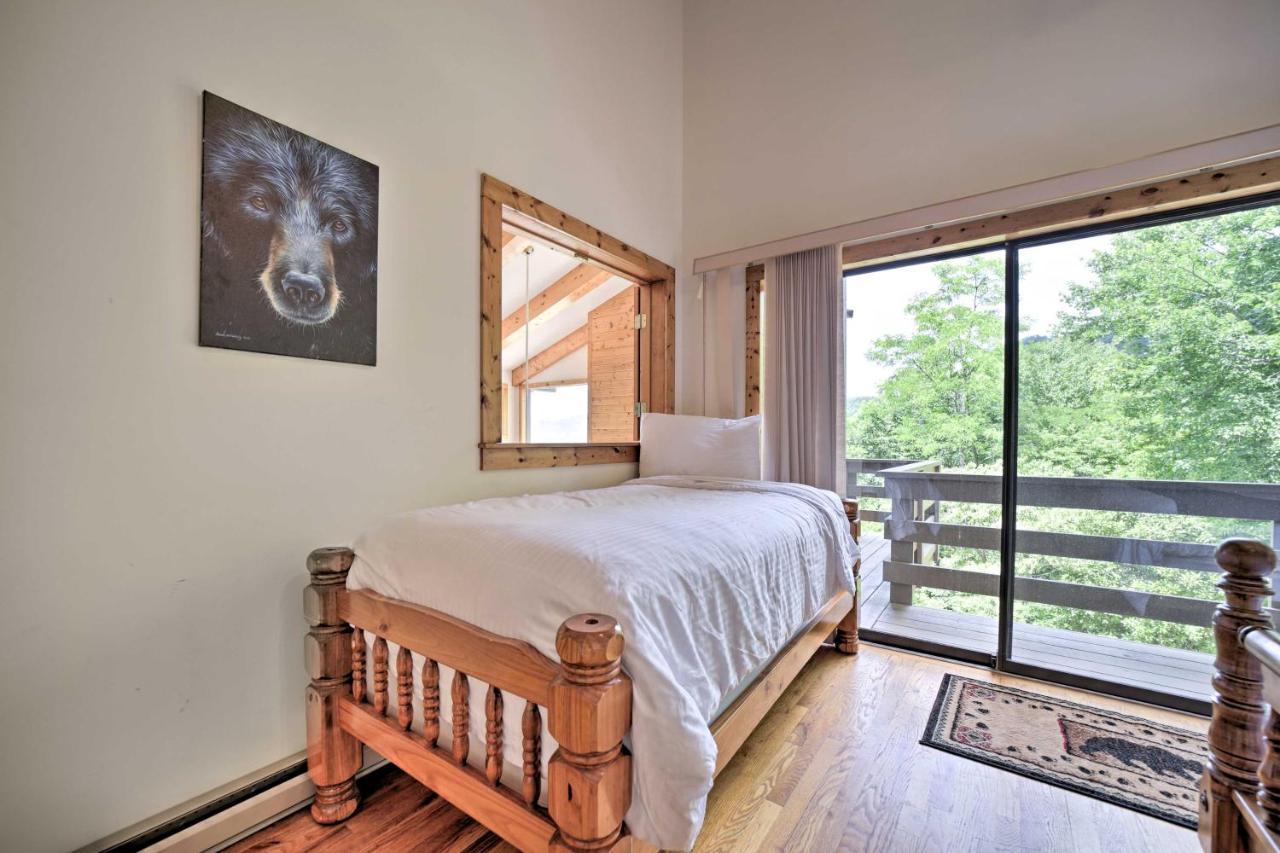 Vibrant Bryson City Home With Mtn Views And Deck! Extérieur photo