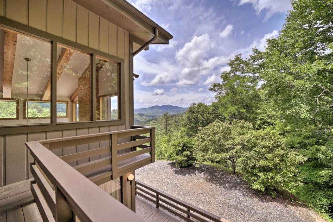 Vibrant Bryson City Home With Mtn Views And Deck! Extérieur photo