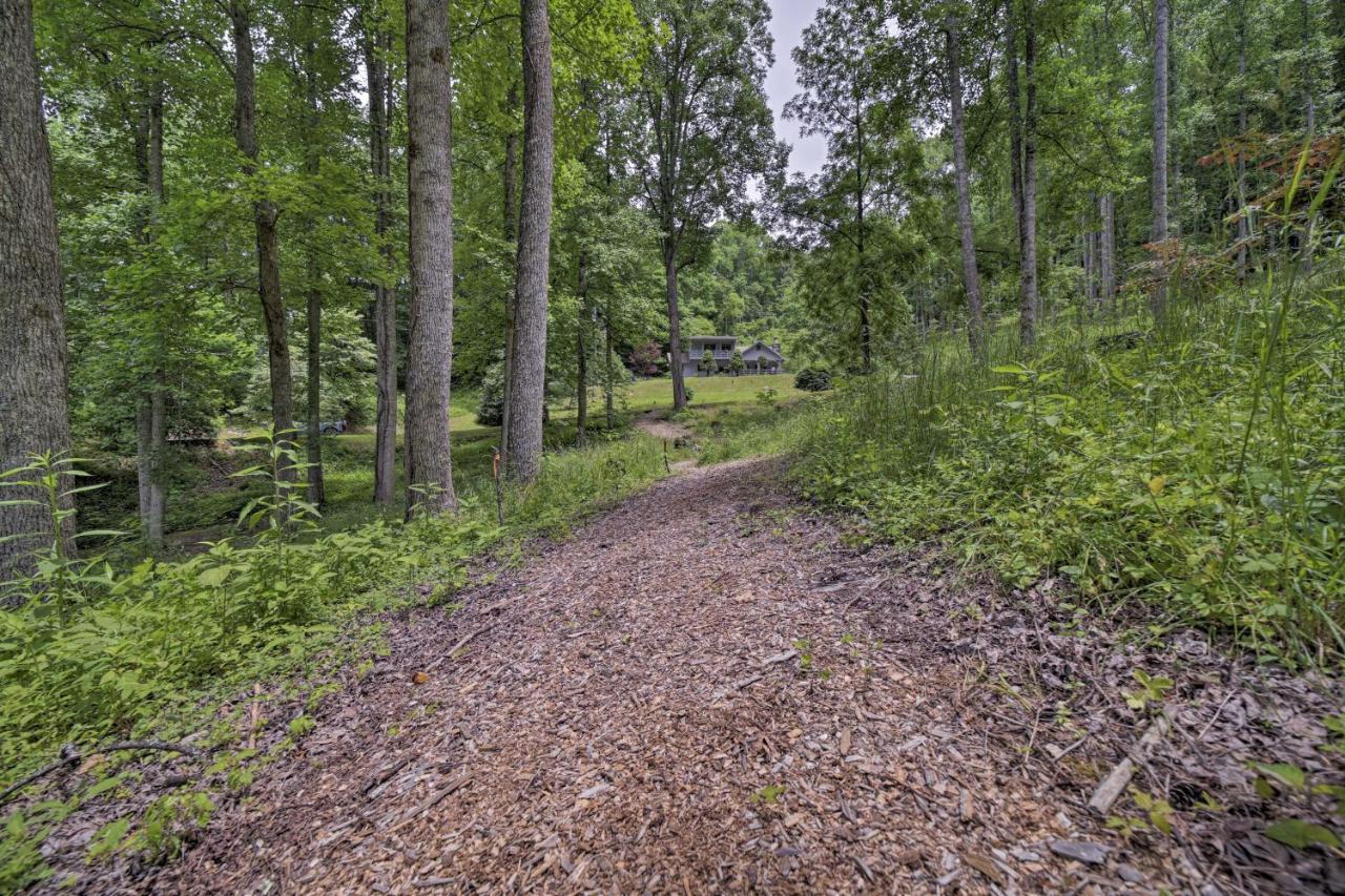 Vibrant Bryson City Home With Mtn Views And Deck! Extérieur photo